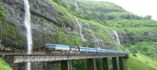 Konkan-Rail-Route-in-Monsoons1-670x300