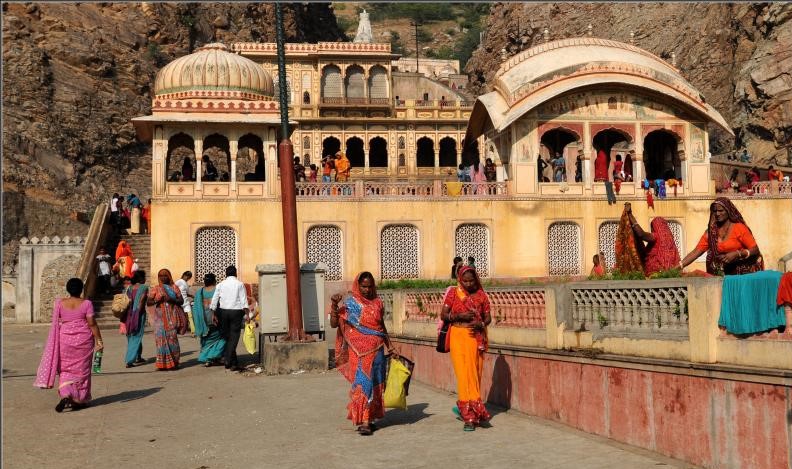 Monkey temple, Unique temples in India