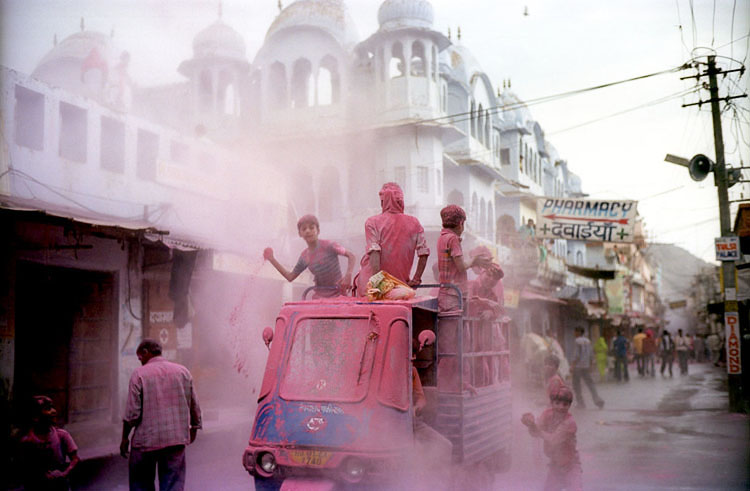 Indienurlaub: Holi in Indien feiern