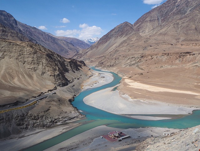 tours around ladakh