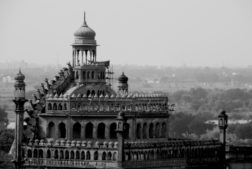 Rumi Darwaza, Monuments in India 