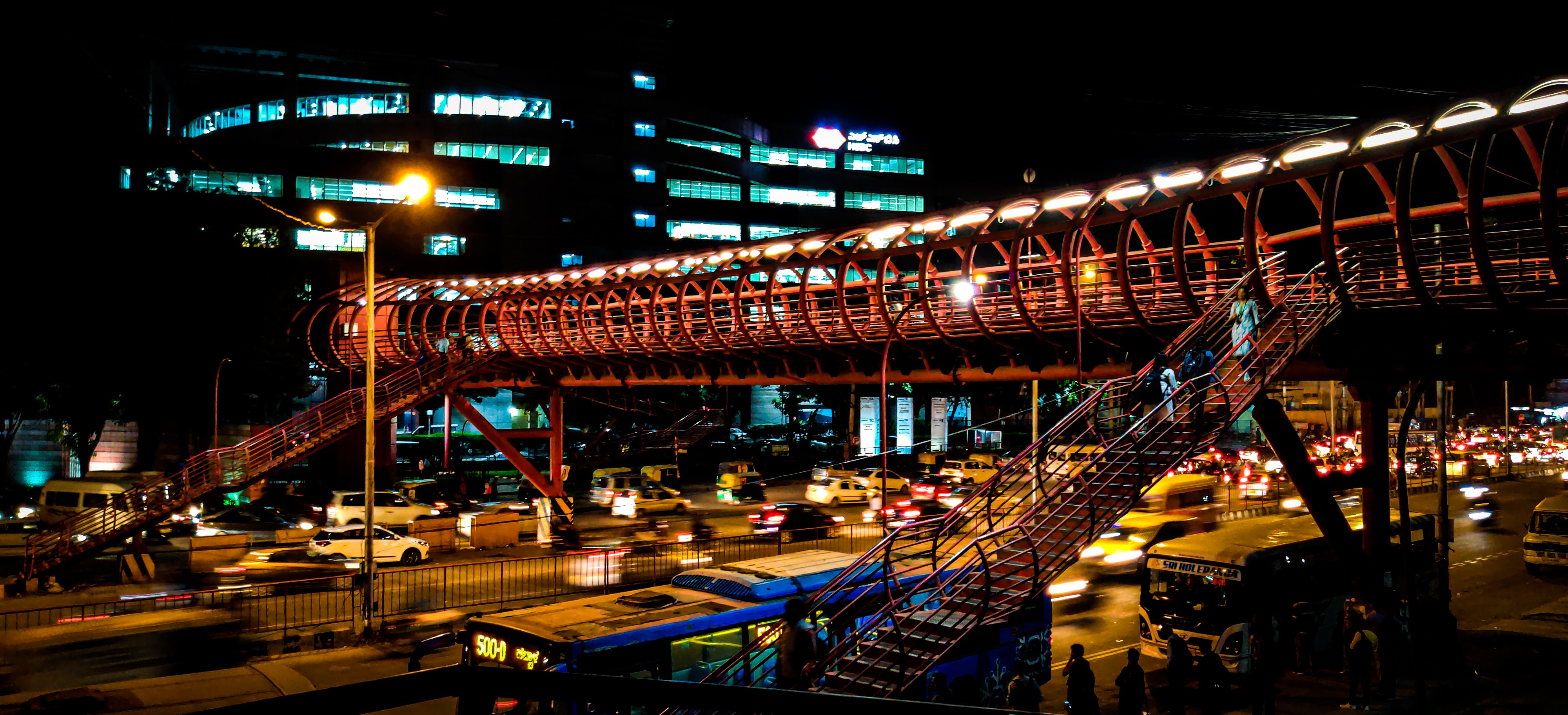 A bus road in Bangalore, Why visit Bangalore